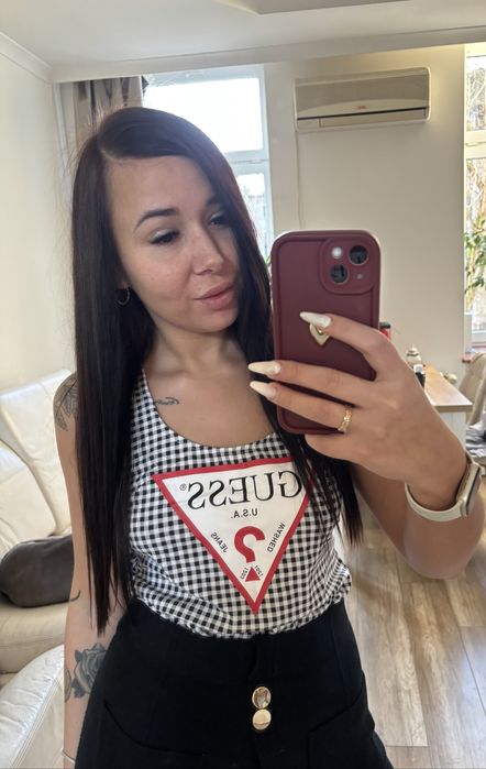 Czarno biale body guess