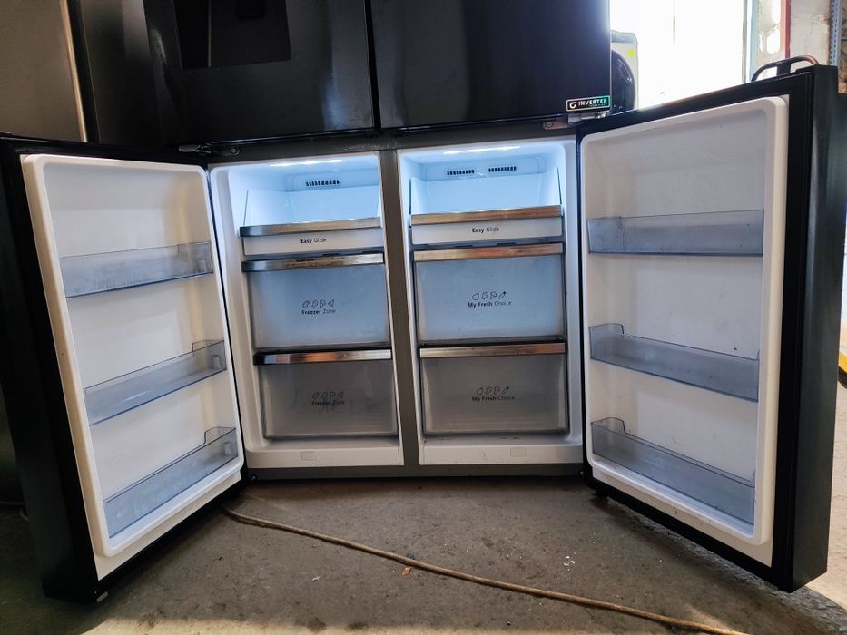 Холодильник Side By Side Hisense RQ760N4AFF No Frost