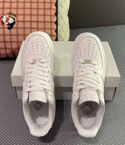Nike Air Force 1 R.37,5