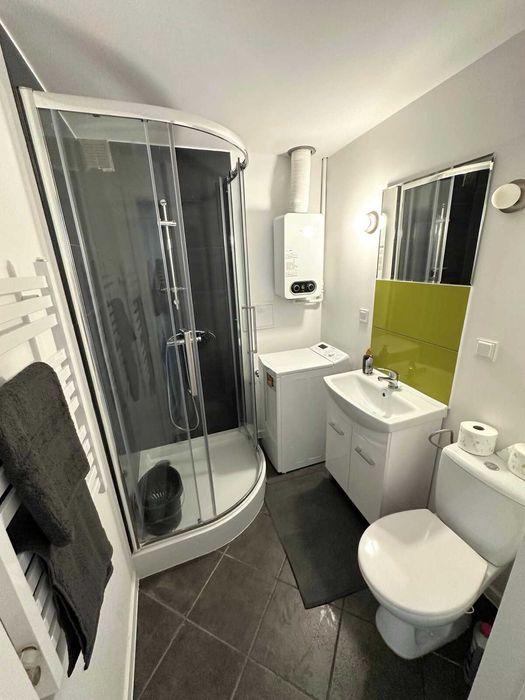 Pokoje lub całe mieszkanie | wynajem | po remoncie | blisko ŚUM