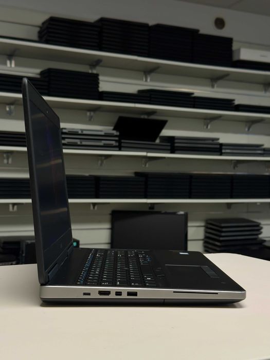 Laptop Gamingowy Dell Precision 7520 | 15,6" | i7-7gen 16GB RAM 1TB | NVIDIA M1200M 4GB | FullHD | FV23% | Rok Gwarancji | WAKACYJNA PROMOCJA