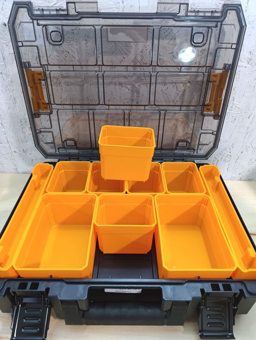 Органайзер для металовиробів DeWALT TSTAK McLaren (10 лотків.) (DWST82