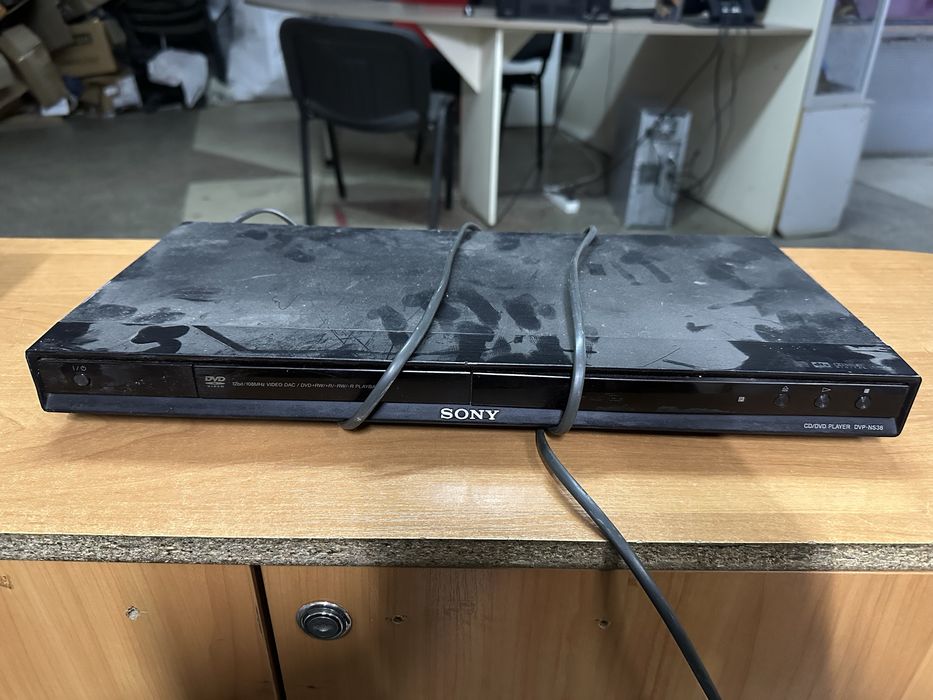 Музикальний центр JVC та DVD плеера