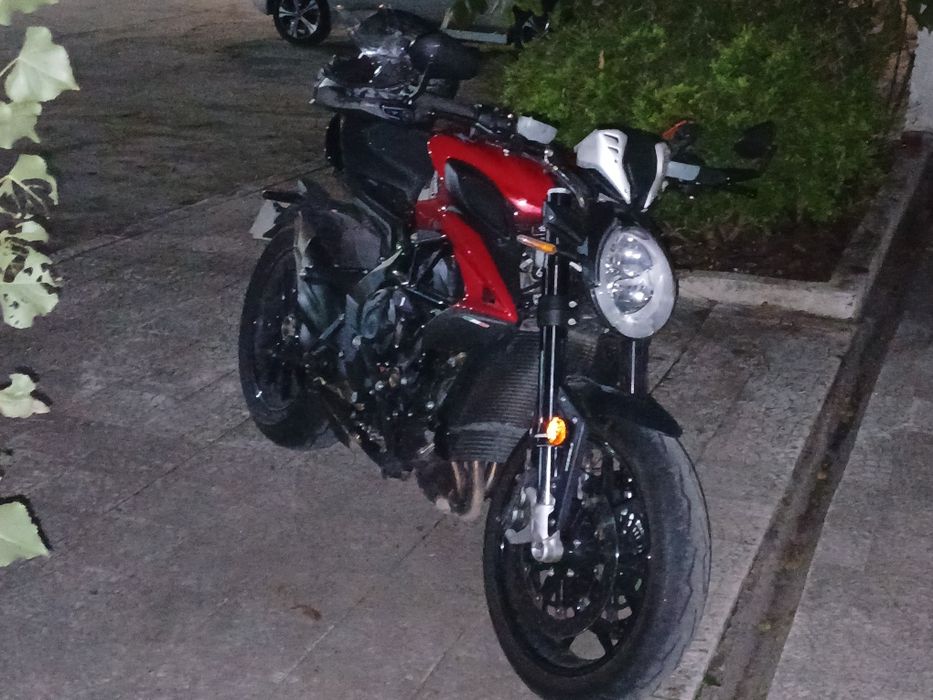 Moto espetacular,diferente...
