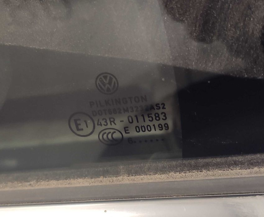 Задняя левая дверь Volkswagen Golf7 Sportsvan 2015 LC9A комплектная