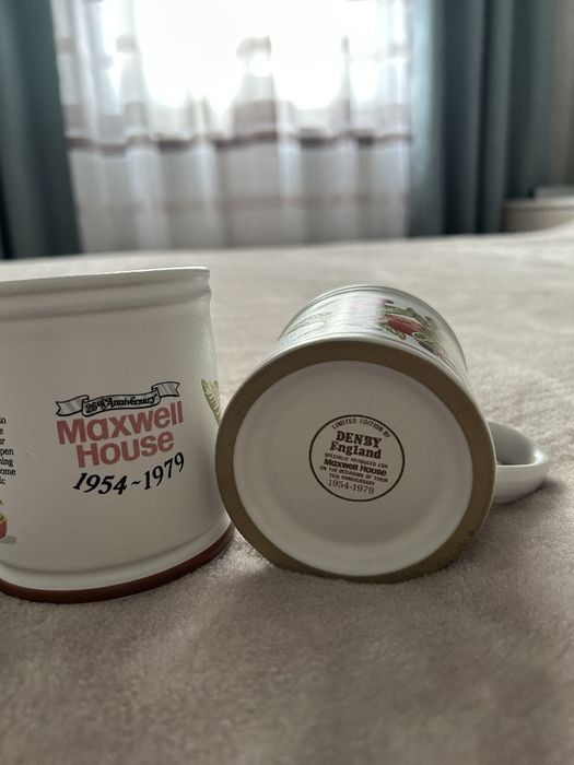 Вінтажні колекційні кухлі Denby, випущені до 25-ї річниці Maxwell Hous