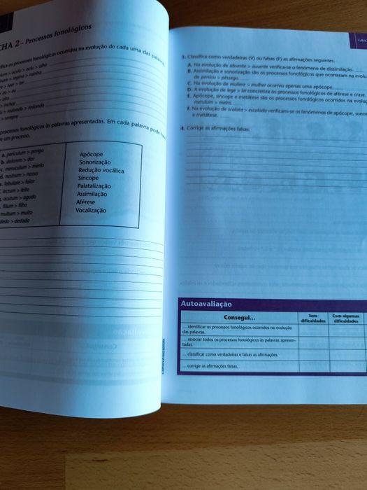 Caderno de atividades novo "Estudar na era digital - Lugares em Português 10" - 10.º ano