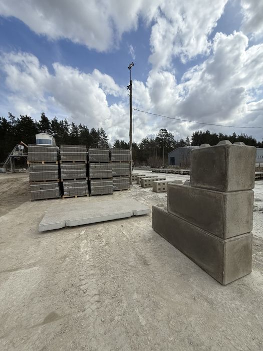 Płyty drogowe, bloki (Lego), koryta paszowe, bloczki betonowe i kręgi betonowe– solidne elementy budowlane