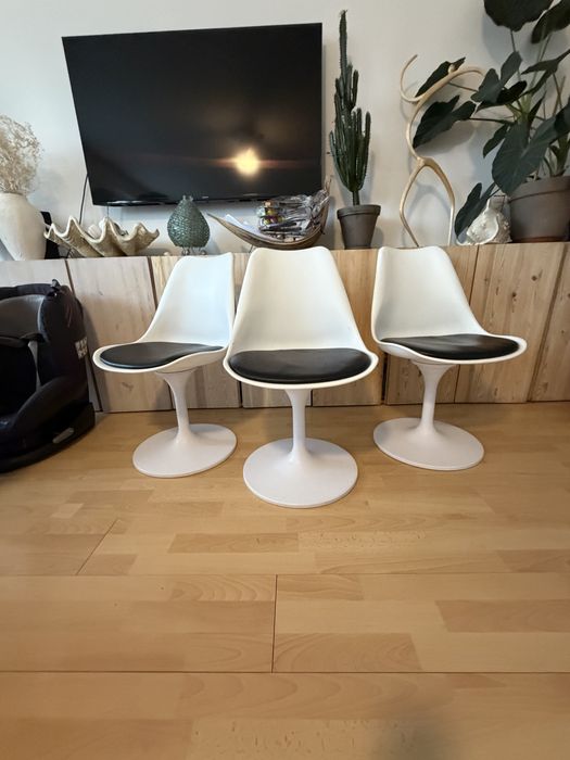 3 krzesla inspirowane  TULIP CHAIR