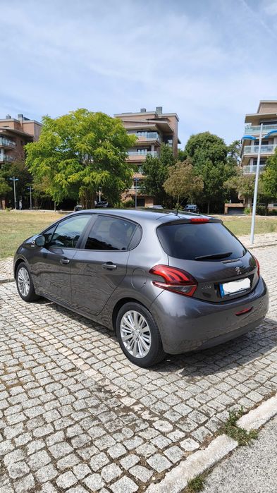 Peugeot 208 1.2 Puretech Style 82cv