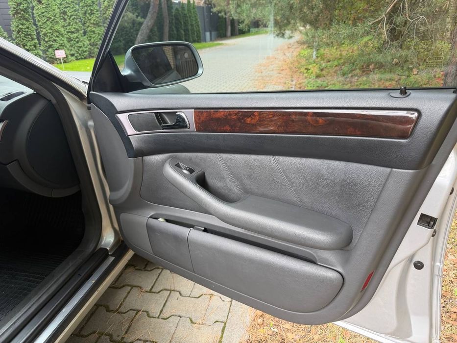 Audi A6 2001 рік. 2,5 дизель кпп автомат