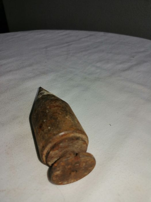 Stary sygnowany pion murarski