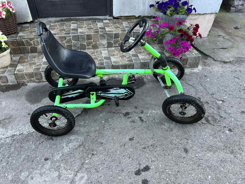 Дитячий карт на педалях