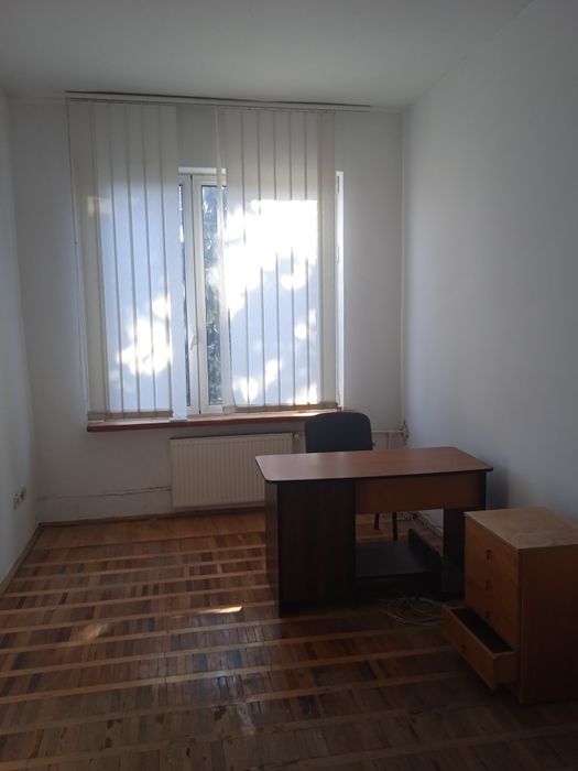 Офісні приміщення, виробничі приміщення