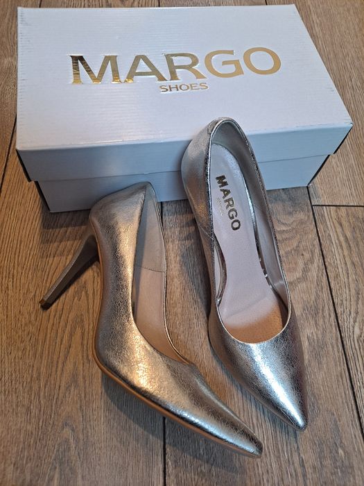 Złote skórzane szpilki 38