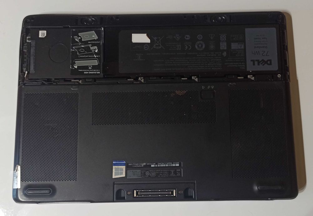 Dell Precision 7520 15,6" 500GB SSHD 16GB DDR4 i7 8t USB-C Win11 Win10 L