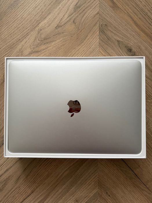 Apple MacBook Pro 13" 2017 / 8GB / 256GB • Чудовий стан