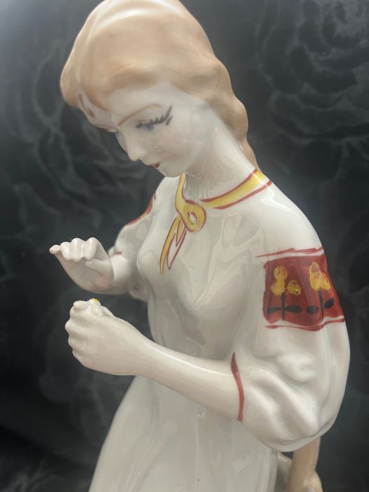 Figura porcelana Kocha nie kocha:)