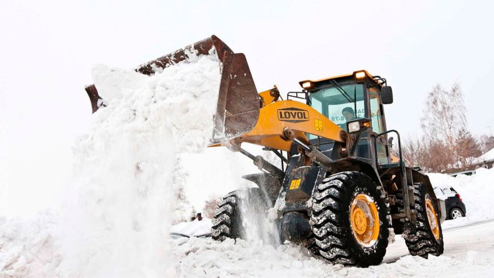 Уборка снега, Эксковатор, лопатой Сумы