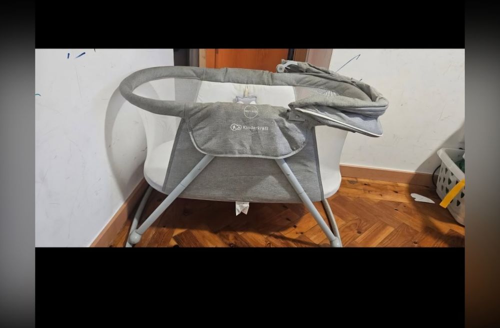 Berço de bebé em bom estado