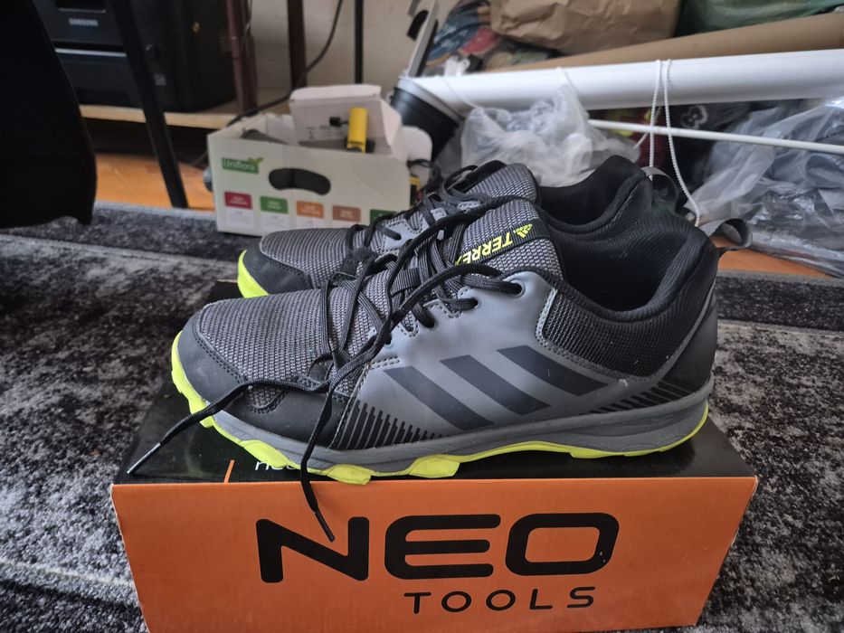 Orginalne Adidas Terrex R44 28 cm