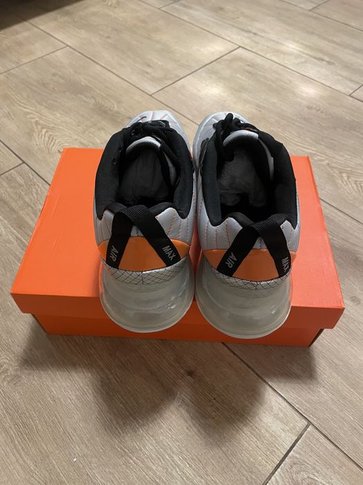 Spredam buty Nike