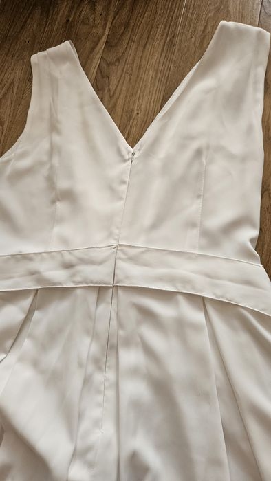 Sukienka ślubna do kolan