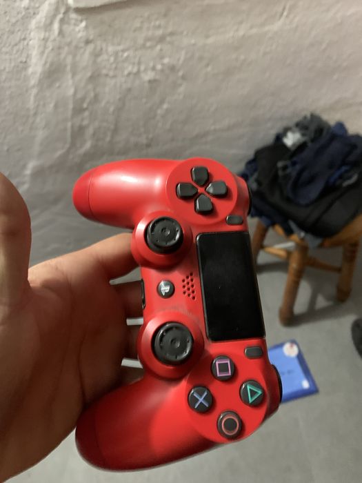 Ps4 with controller and 5 more games64585038221825122