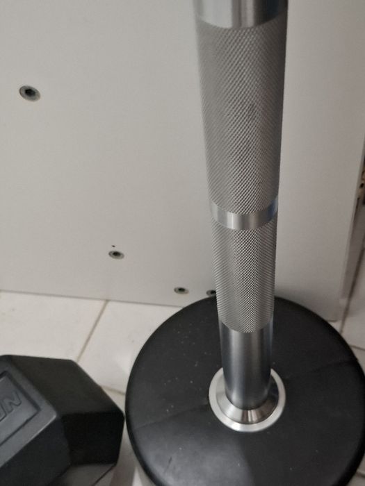 Barra Peso Fixo 20Kg BOOMFIT + Halter 15kg Newfit de musculação