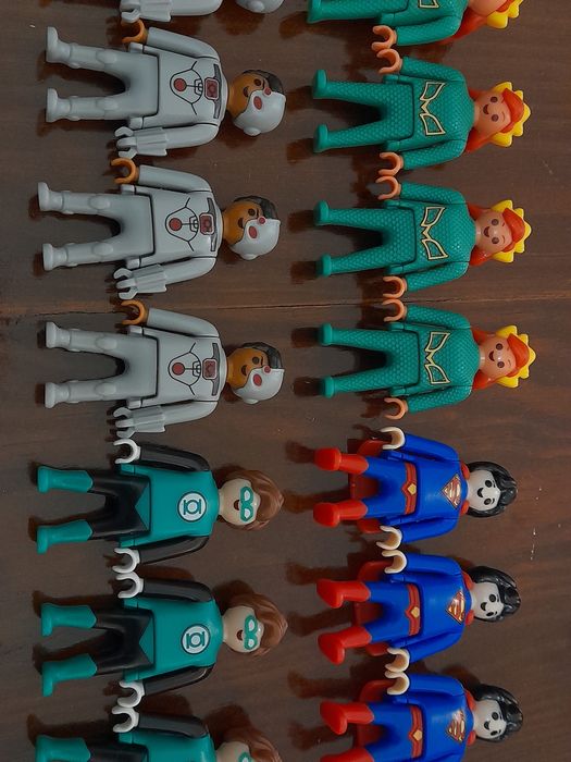 Figuras Dc comics Playmobil kinder Surpresa  Joker,  Batgirl,  Harley