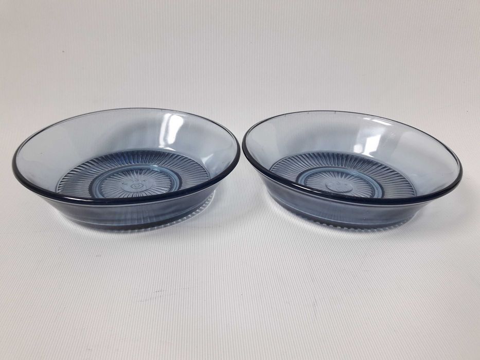 Салатница, тарелка. Цветное стекло времен ссср. Цена за 2 шт