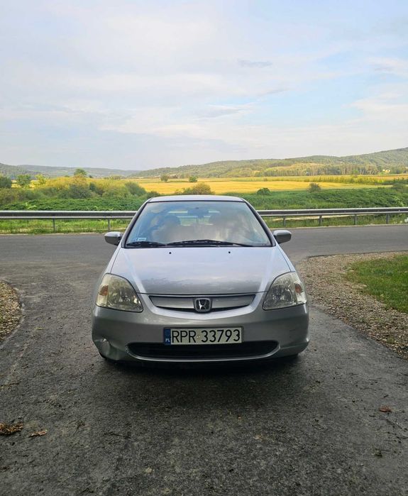 Honda Civic VII hatchback rok 2002 1.6 benzyna