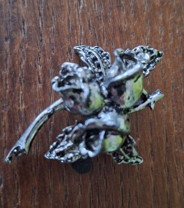 broszka - bukiet 3 różyczek