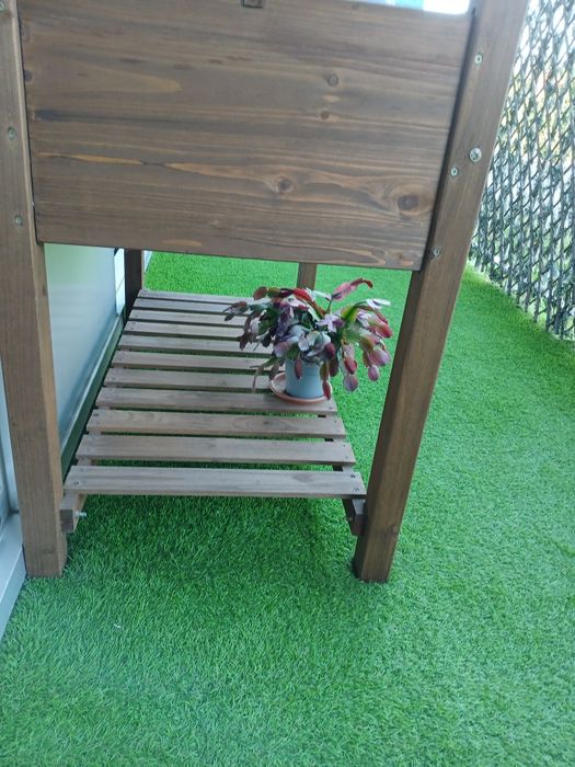 Mesa de cultivo em madeira