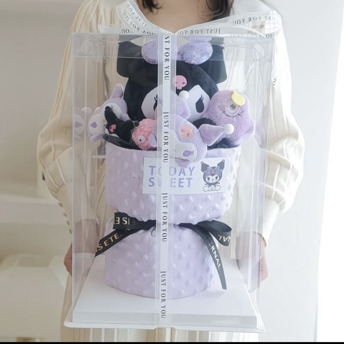 Подарунковий букет з іграшками Kuromi у коробці з підсвіткою