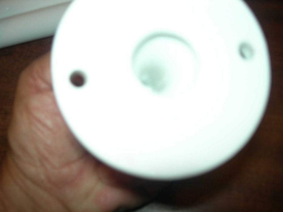 Dois suportes de toalhas em porcelana, Vista Alegre.