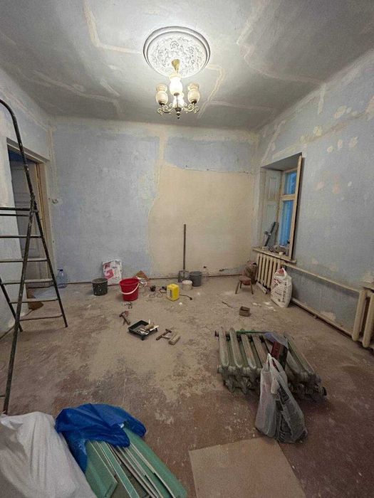 Продаж жилкопу на Дмитрієва