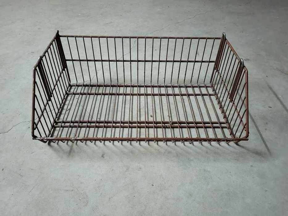 Cesta Metálica de Arrumação