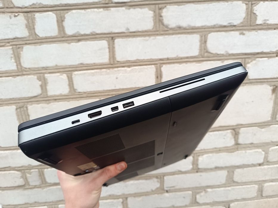 Ігровий ноутбук DELL (i7 7820HQ/32/512/P3000 6GB)