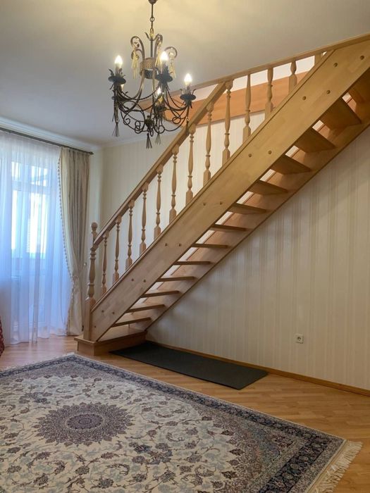 Квартира дворівне,автонем.опалення,центр.Є відновлення та інше.