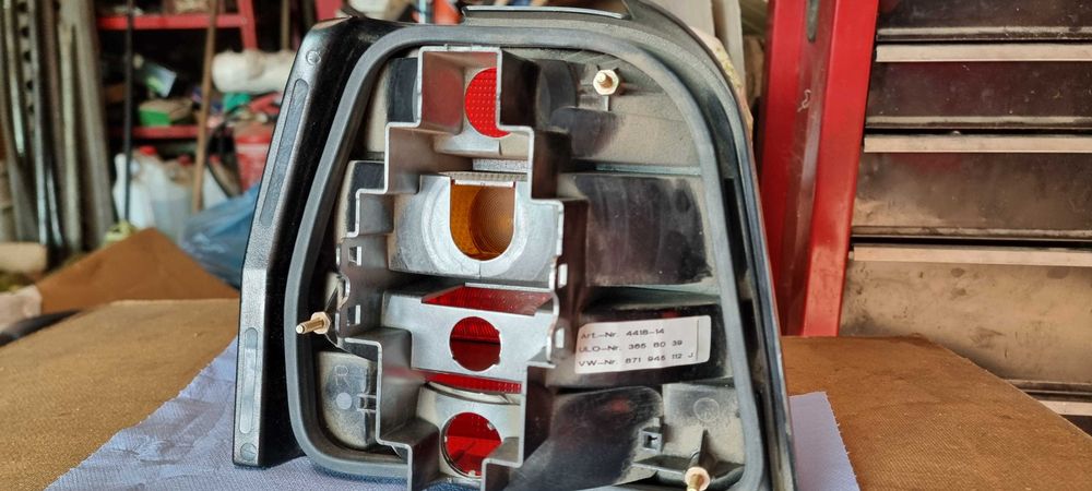 Farolim traseiro direito VW Polo 91-94 original peça nova