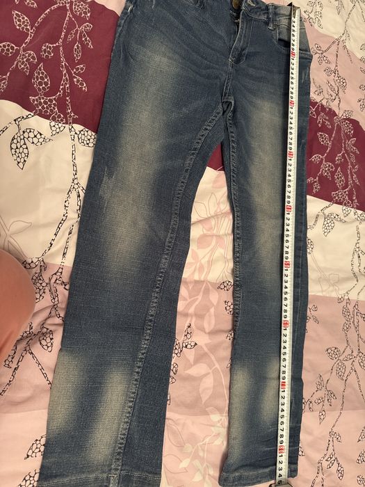Spodnie jeansy rozmiar 146 cm regulowane w pasie
