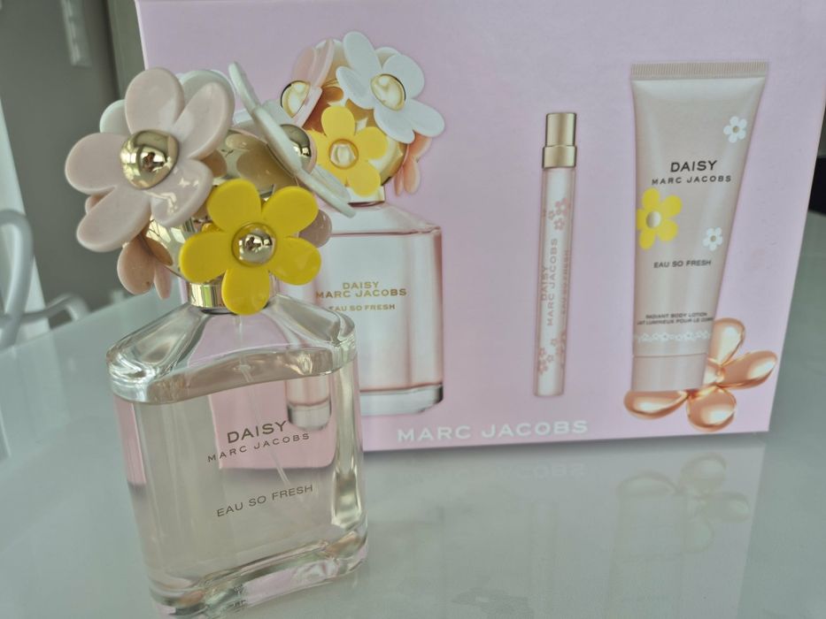 Daisy Marc Jacobs z ubytkiem