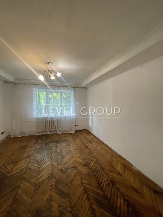 Продаж 2-кімн. квартири біля метро Шулявська — вул. Дегтярівська, 58