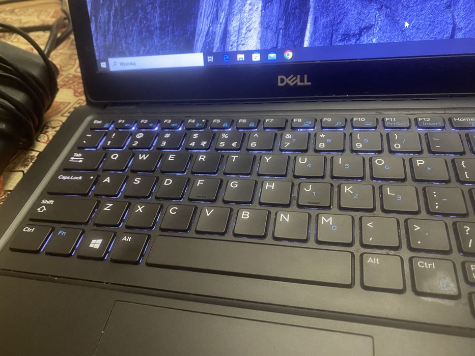 Laptop Dell i5 -8 gen. Windows 10