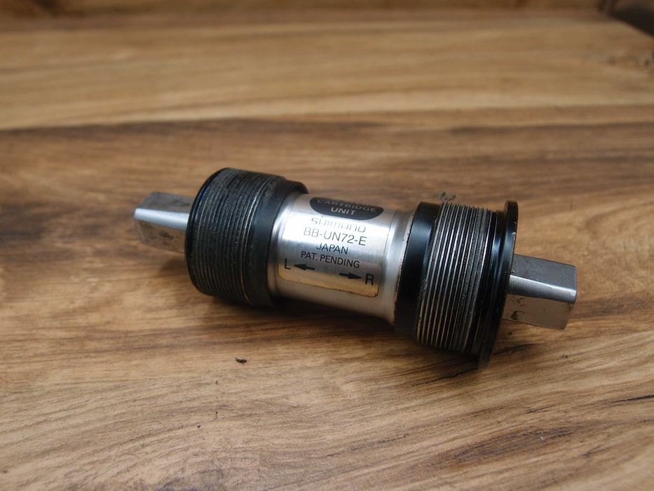 wkład suportu Shimano Deore XT BB-UN72-E 110 mm BSA / 68 mm