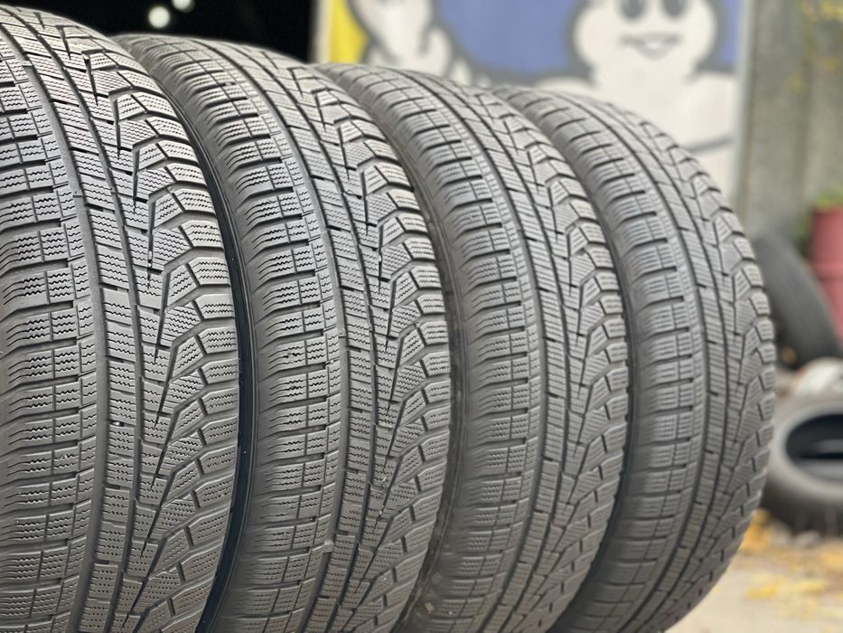 Шини Зимові 4шт 235/65 R17 Hankook Winter Icept Evo 2 SUV