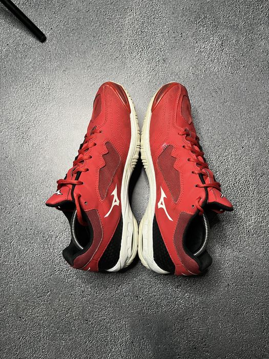 Кросівки Mizuno Wave Phantom 2