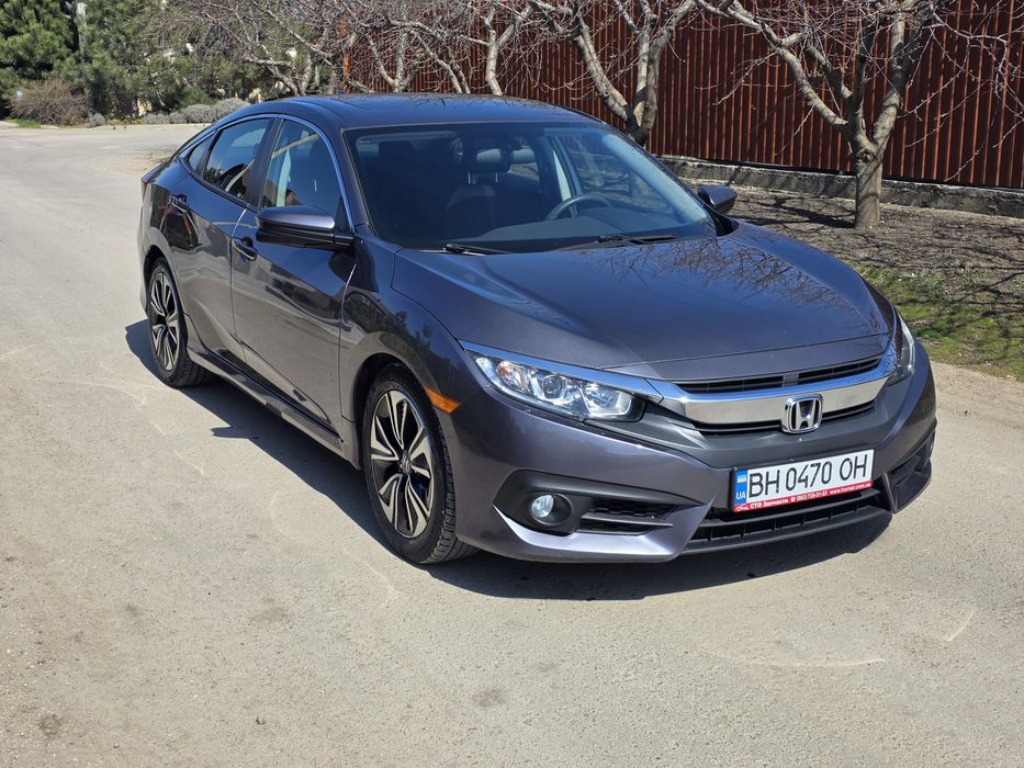 Продам хонда сивик 2017г.