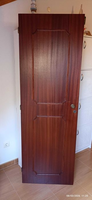 Portas de roupeiro em muito bom estado